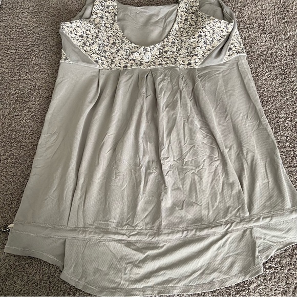 Lululemon athletica Petite Fleur Elevate Tank & Run Inspire Crop II Leggings - Picture 5 of 13